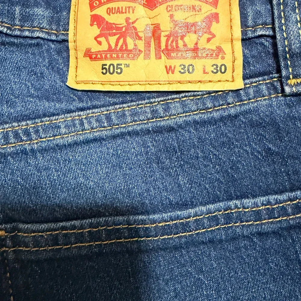 🔥Sale🔥NWT Levi's 505 Men's Straight Fit Dark Blue Jeans 30x30